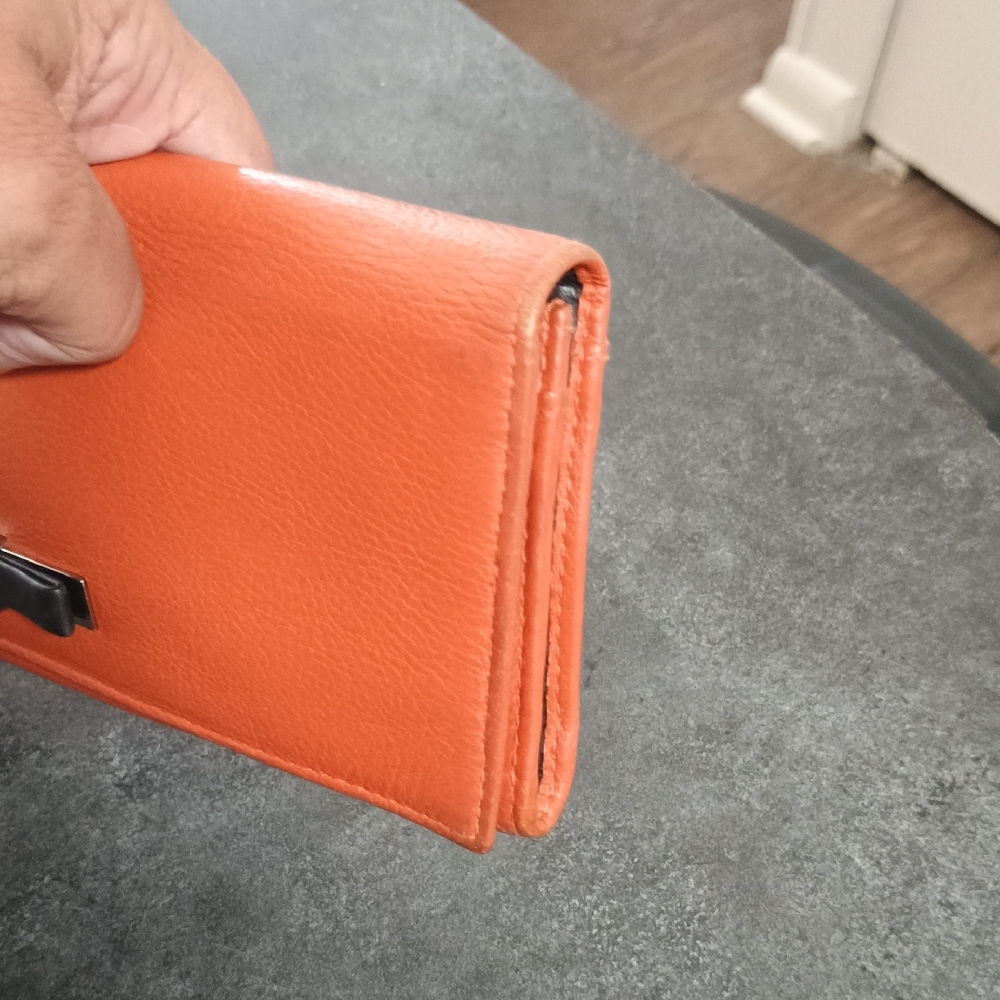 Furla Tangerine Pebbled Leather Continental Wallet - Silver Bow Edition GUC - Picture 9 of 14